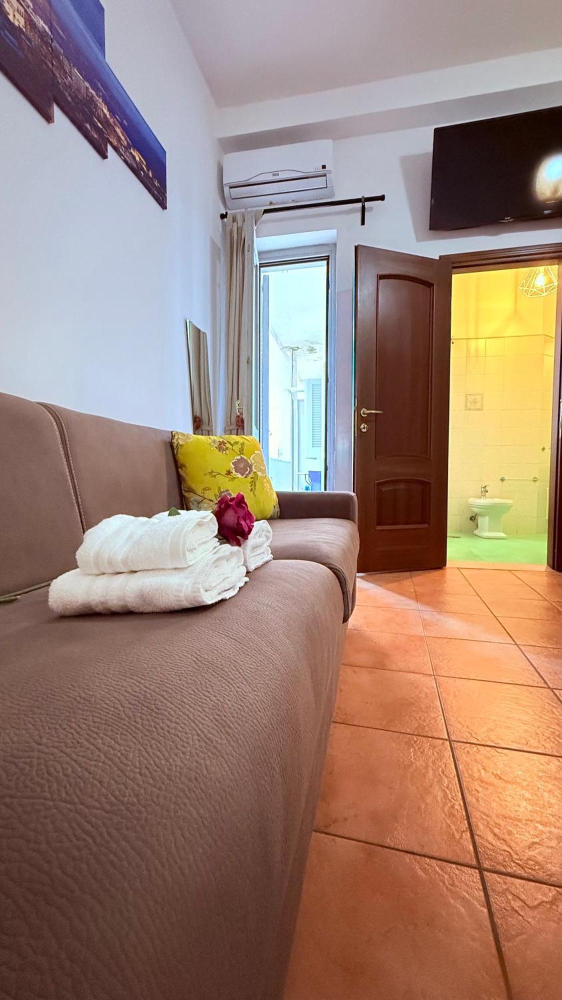 Vanvitelli Home Caserta Bagian luar foto
