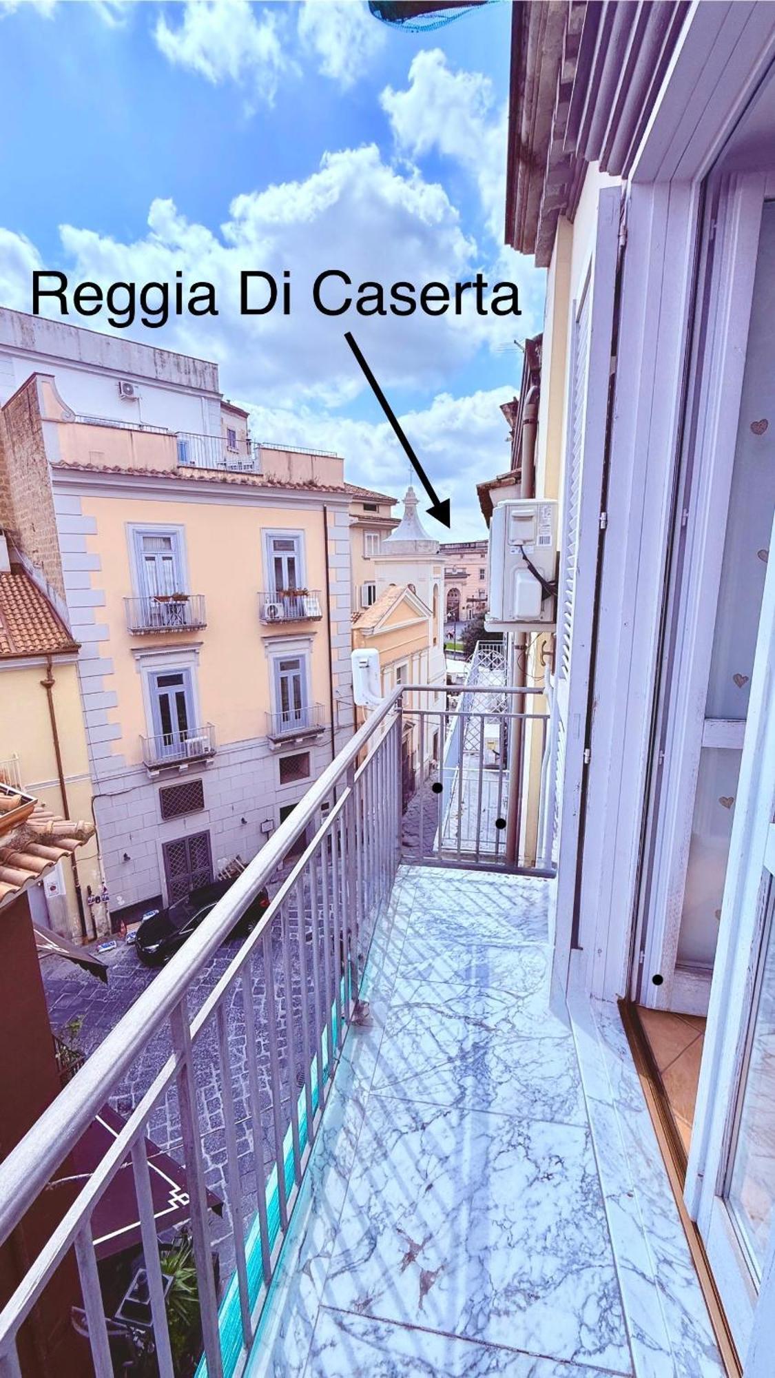 Vanvitelli Home Caserta Bagian luar foto